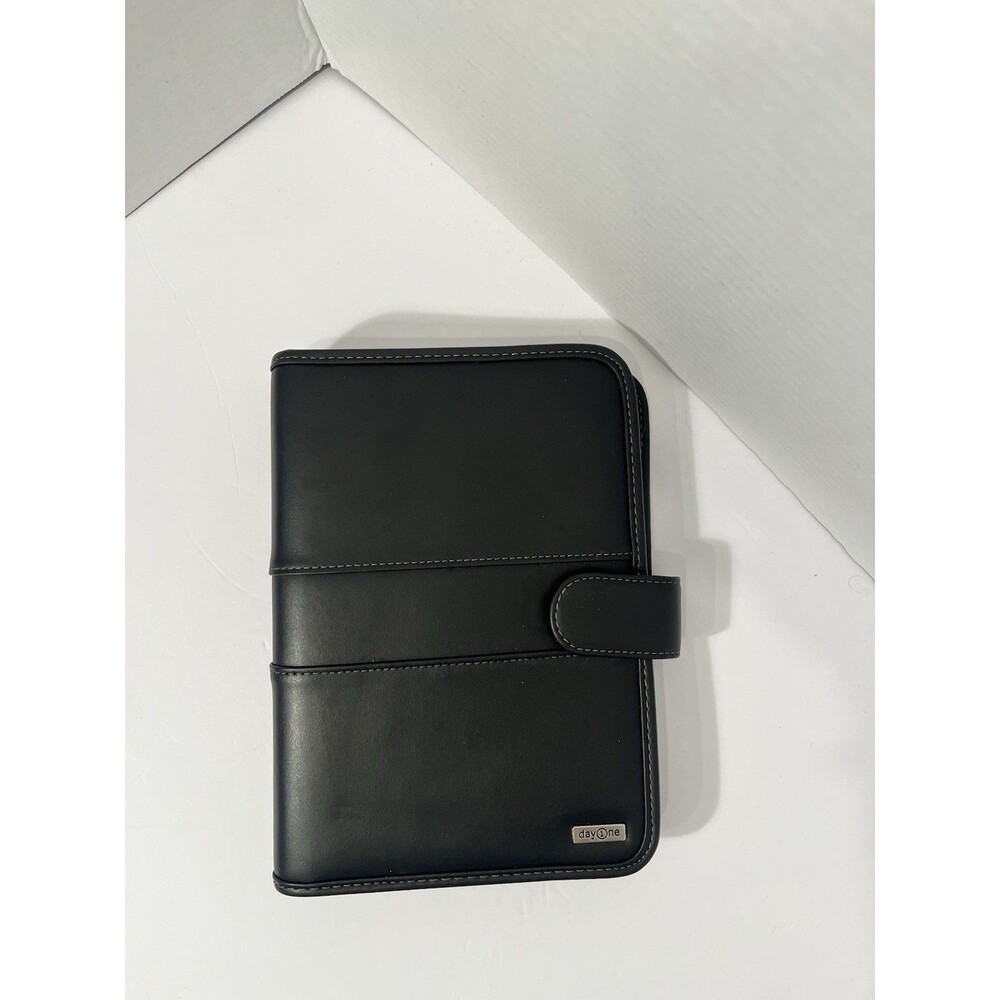 Franklin Covey Day One Black 3 Ring Binder Planner 10" X 7" Faux Leather.